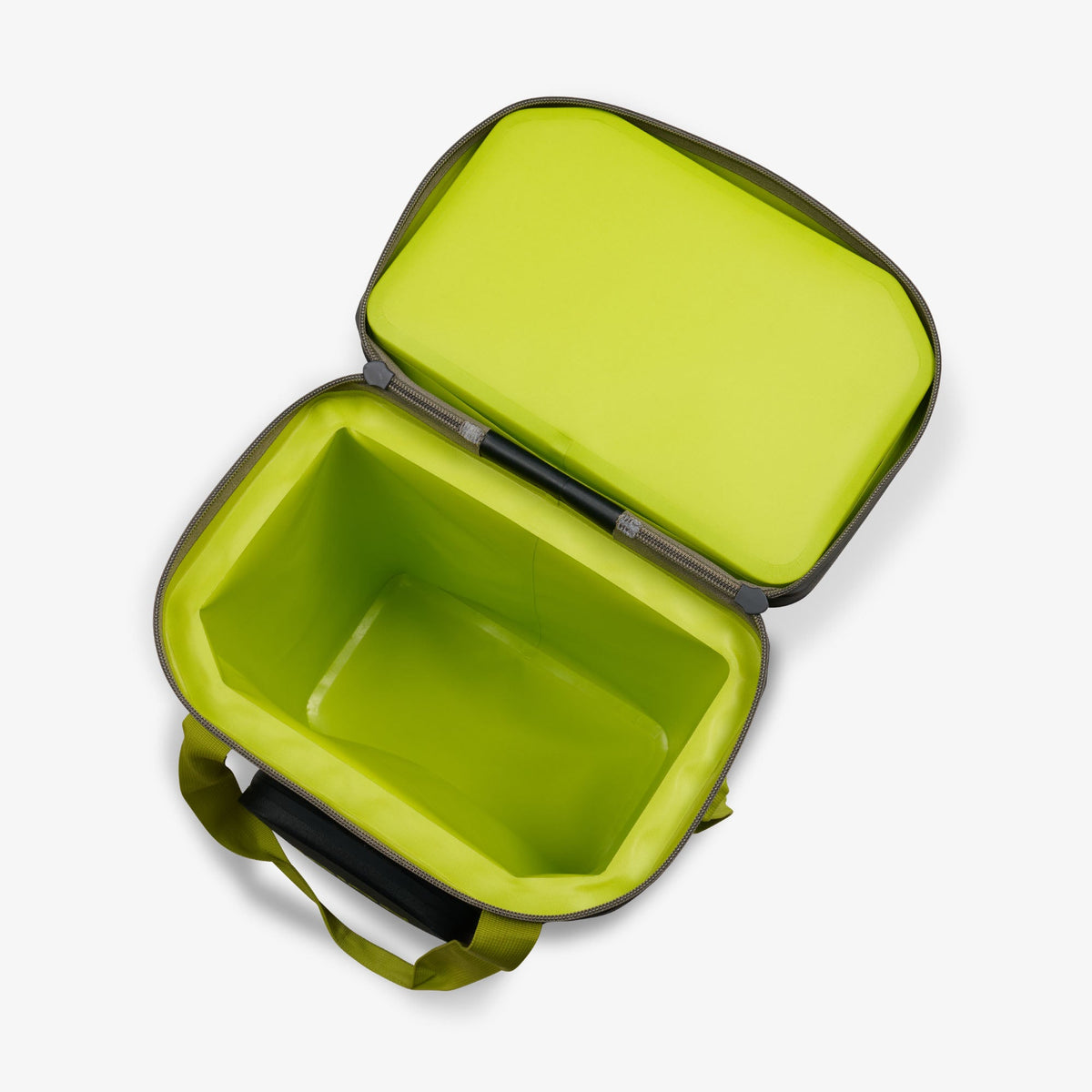 trailmate-32-can-backpack-m5 00066774-O2.jpg